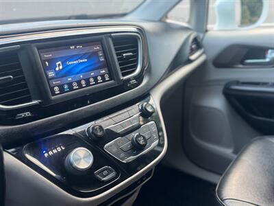 2019 Chrysler Pacifica Touring L - Photo 17 - Tacoma, WA 98409