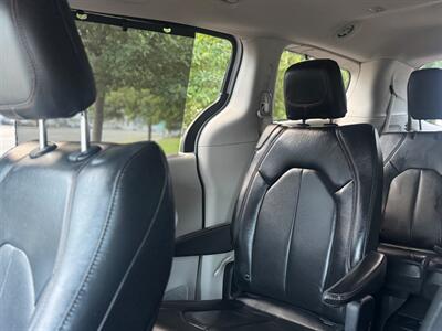 2019 Chrysler Pacifica Touring L - Photo 16 - Tacoma, WA 98409