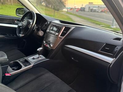 2013 Subaru Outback 2.5i Premium   - Photo 12 - Tacoma, WA 98409