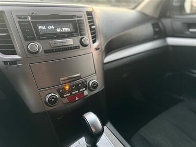 2013 Subaru Outback 2.5i Premium   - Photo 16 - Tacoma, WA 98409