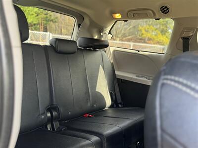 2017 Toyota Sienna SE Premium 8-Passenger   - Photo 8 - Tacoma, WA 98409