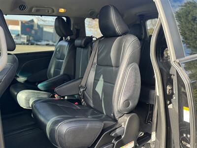 2017 Toyota Sienna SE Premium 8-Passenger   - Photo 10 - Tacoma, WA 98409