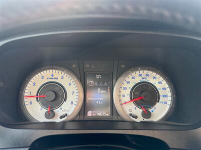 2017 Toyota Sienna SE Premium 8-Passenger   - Photo 15 - Tacoma, WA 98409