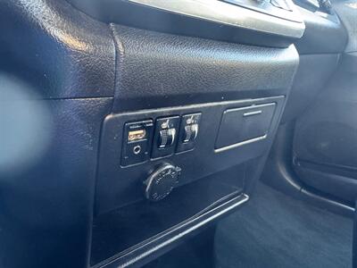 2017 Toyota Sienna SE Premium 8-Passenger   - Photo 16 - Tacoma, WA 98409