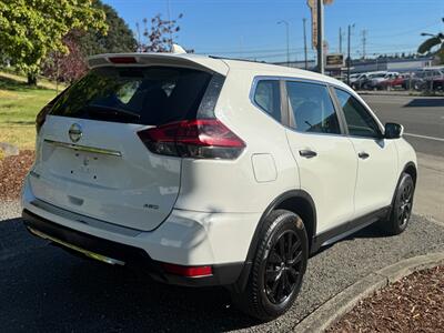 2018 Nissan Rogue S - Photo 5 - Tacoma, WA 98409