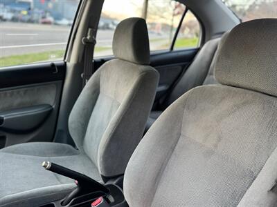 2001 Honda Civic LX   - Photo 12 - Tacoma, WA 98409