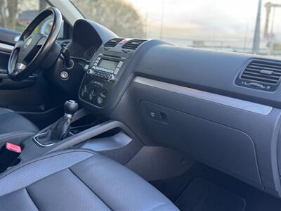 2009 Volkswagen Jetta SE   - Photo 12 - Tacoma, WA 98409