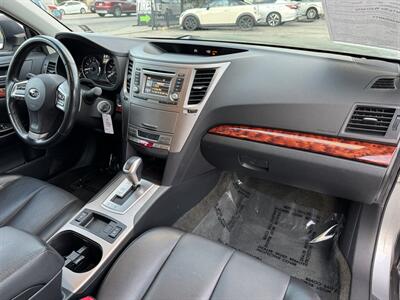 2012 Subaru Outback 2.5i Limited - Photo 10 - Van Nuys, CA 91406