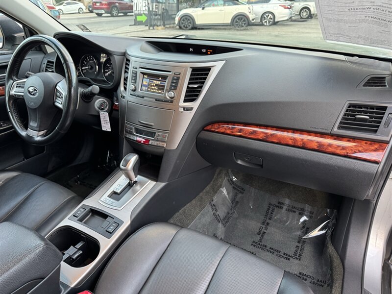 2012 Subaru Outback Limited - Photo 10