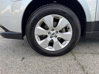 2012 Subaru Outback 2.5i Limited - Photo 20 - Van Nuys, CA 91406