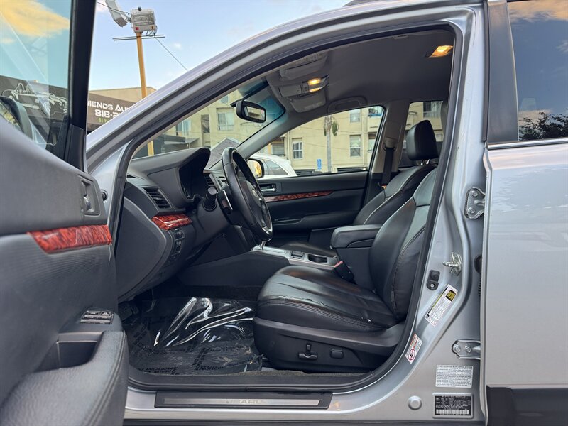 2012 Subaru Outback Limited - Photo 9