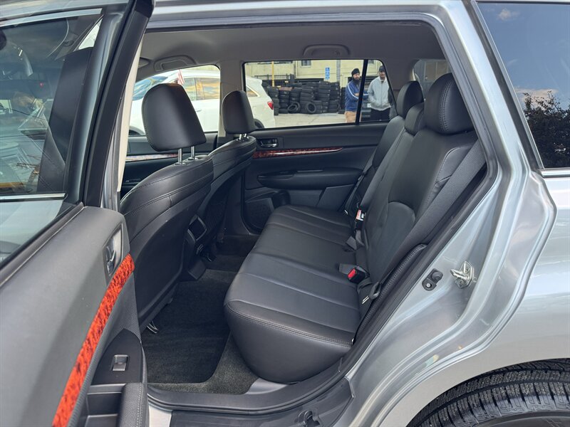 2012 Subaru Outback Limited - Photo 12