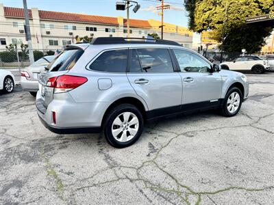2012 Subaru Outback 2.5i Limited - Photo 5 - Van Nuys, CA 91406