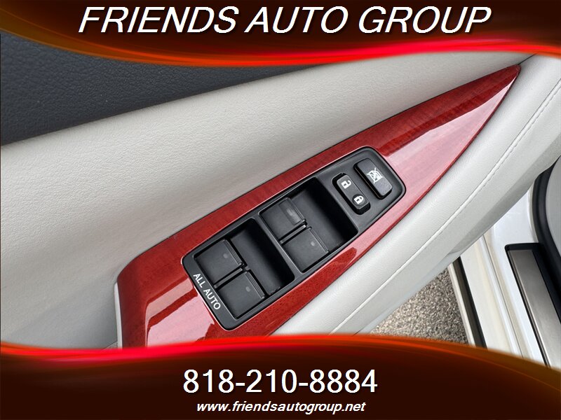 2009 Lexus ES 350 photo 17