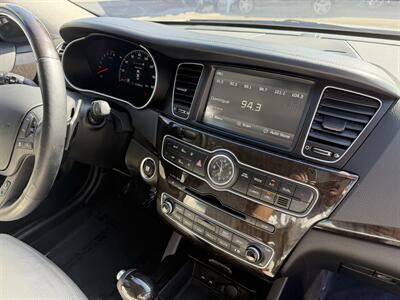 2014 Kia Cadenza Premium - Photo 17 - Van Nuys, CA 91406