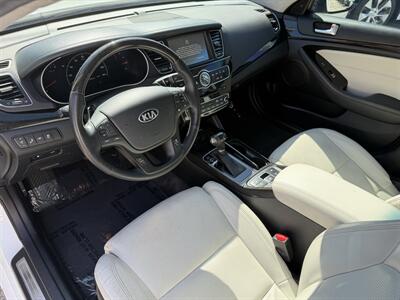 2014 Kia Cadenza Premium - Photo 10 - Van Nuys, CA 91406