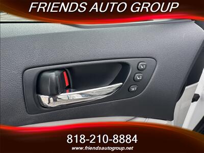 2011 Lexus ES 350   - Photo 17 - Van Nuys, CA 91406