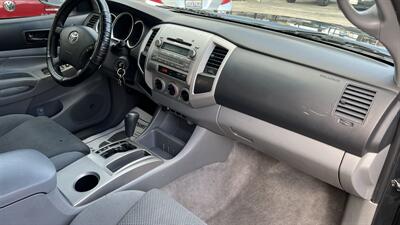 2011 Toyota Tacoma PreRunner V6   - Photo 7 - Van Nuys, CA 91406