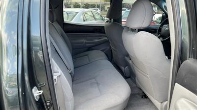 2011 Toyota Tacoma PreRunner V6   - Photo 9 - Van Nuys, CA 91406