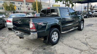 2011 Toyota Tacoma PreRunner V6   - Photo 4 - Van Nuys, CA 91406