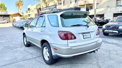 2000 Lexus RX 300   - Photo 4 - Van Nuys, CA 91406