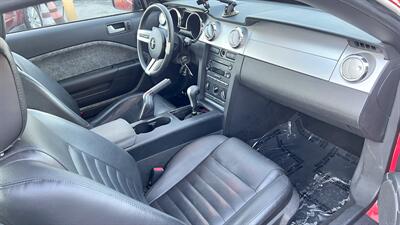 2005 Ford Mustang GT Premium   - Photo 8 - Van Nuys, CA 91406