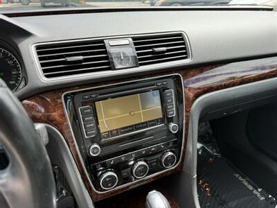 2012 Volkswagen Passat SEL Premium PZEV - Photo 24 - Van Nuys, CA 91406