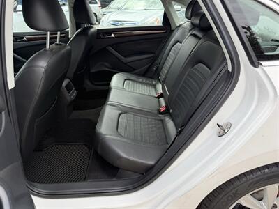 2012 Volkswagen Passat SEL Premium PZEV - Photo 15 - Van Nuys, CA 91406