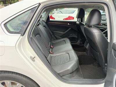 2012 Volkswagen Passat SEL Premium PZEV - Photo 16 - Van Nuys, CA 91406