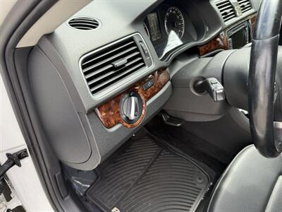 2012 Volkswagen Passat SEL Premium PZEV - Photo 21 - Van Nuys, CA 91406