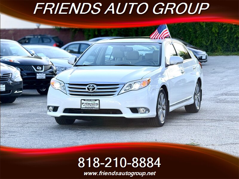 2011 Toyota Avalon Limited - Photo 1 - Van Nuys, CA 91406