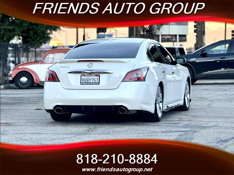 2012 Nissan Maxima SV photo 2
