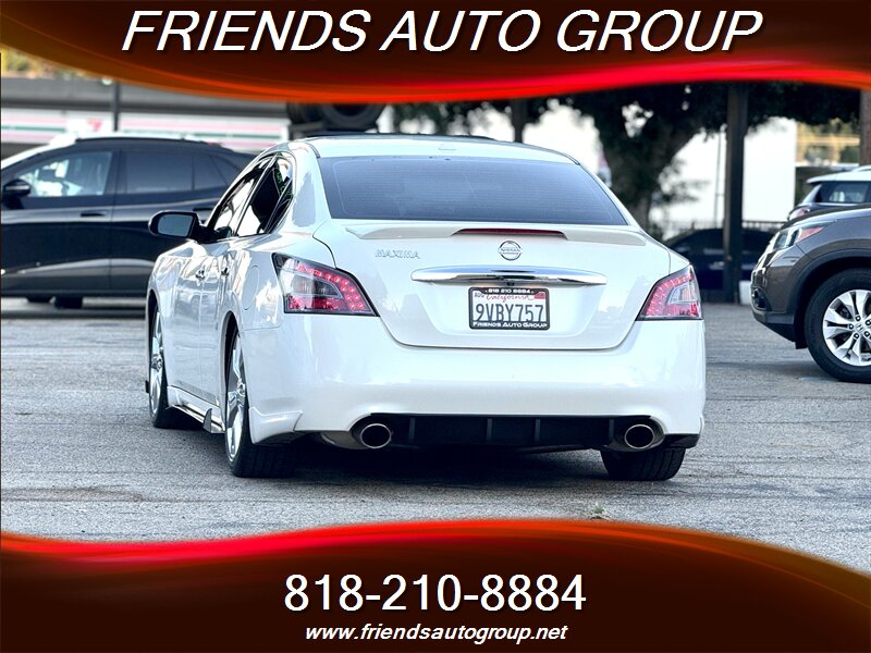 2012 Nissan Maxima SV photo 4