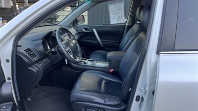 2011 Toyota Highlander SE   - Photo 11 - Van Nuys, CA 91406