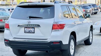 2011 Toyota Highlander SE   - Photo 3 - Van Nuys, CA 91406