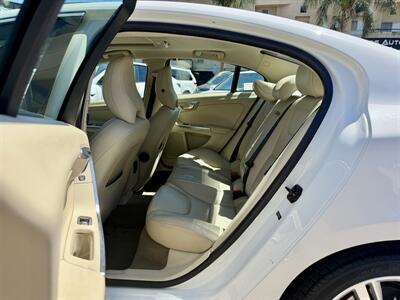 2011 Volvo S60 T6   - Photo 15 - Van Nuys, CA 91406