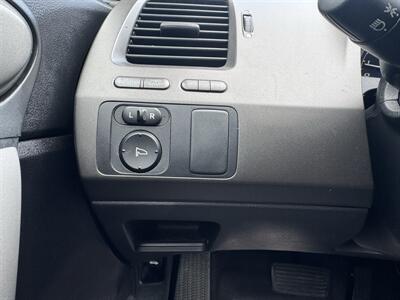 2011 Honda Civic EX w/Navi - Photo 18 - Van Nuys, CA 91406