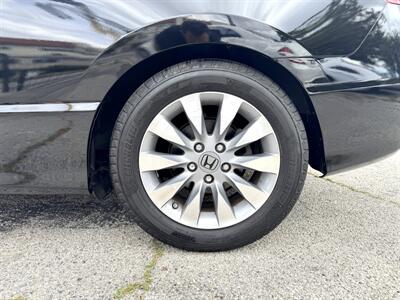 2011 Honda Civic EX w/Navi - Photo 27 - Van Nuys, CA 91406