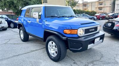 2007 Toyota FJ Cruiser   - Photo 2 - Van Nuys, CA 91406