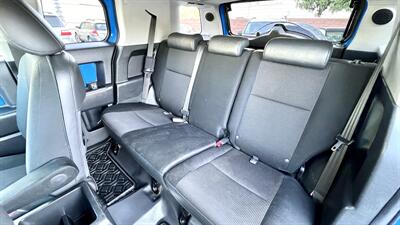 2007 Toyota FJ Cruiser   - Photo 9 - Van Nuys, CA 91406