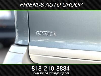 1999 Toyota Sienna XLE - Photo 12 - Van Nuys, CA 91406