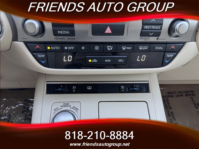 2013 Lexus ES 350 photo 21
