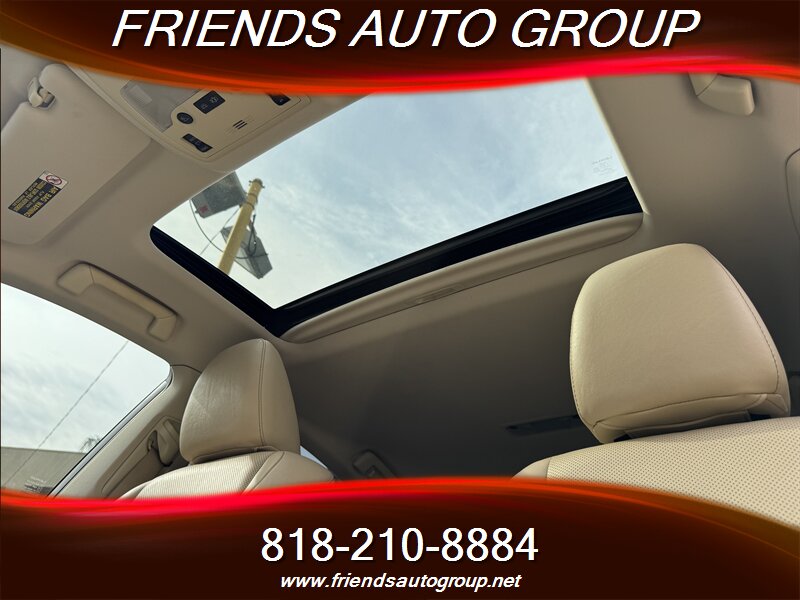 2013 Lexus ES 350 photo 29