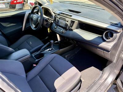 2015 Toyota RAV4 XLE - Photo 13 - Van Nuys, CA 91406