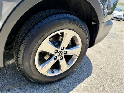 2015 Toyota RAV4 XLE - Photo 23 - Van Nuys, CA 91406