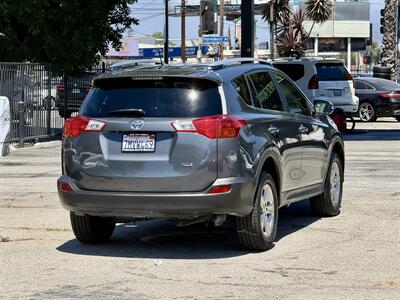 2015 Toyota RAV4 XLE - Photo 4 - Van Nuys, CA 91406