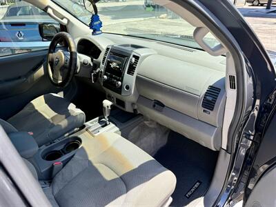 2012 Nissan Frontier SV V6 - Photo 13 - Van Nuys, CA 91406