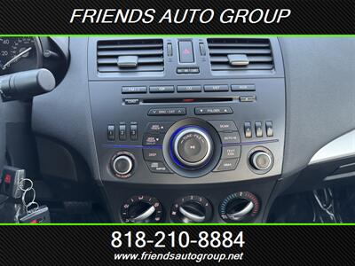 2012 Mazda Mazda3 i Touring   - Photo 22 - Van Nuys, CA 91406