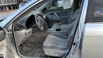 2007 Toyota Camry Hybrid   - Photo 11 - Van Nuys, CA 91406