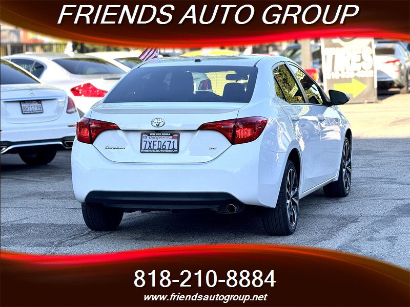 2017 Toyota Corolla SE photo 2
